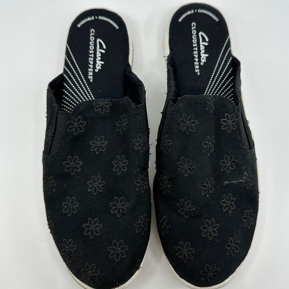 Clarks Shoes Womens 9 Black Floral Slip On Flat Mule Cloud Steppers Flat Casual - Picture 4 of 7